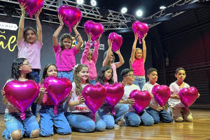 Homenagem ao Dia das Mães emociona famílias no Colégio Monforte (2026)