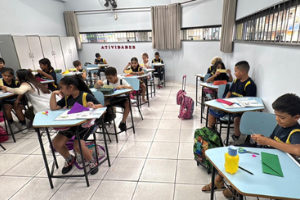 Leitura e emoção: alunos exploram o gênero carta em atividade especial (2026)