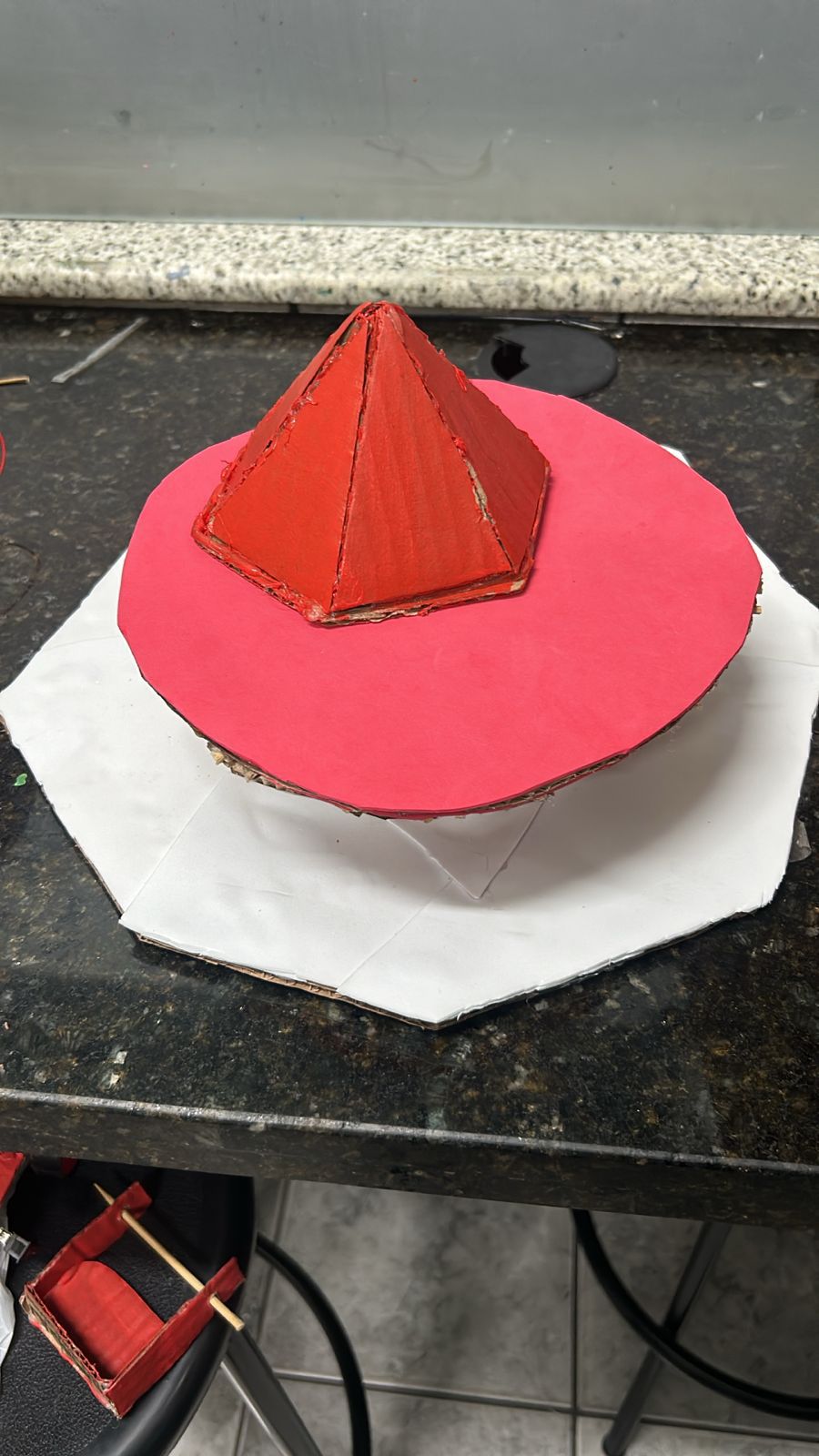 Alunos do 8.º ano transformam teoria em prática com protótipos de brinquedos em projeto de Robótica (2024)