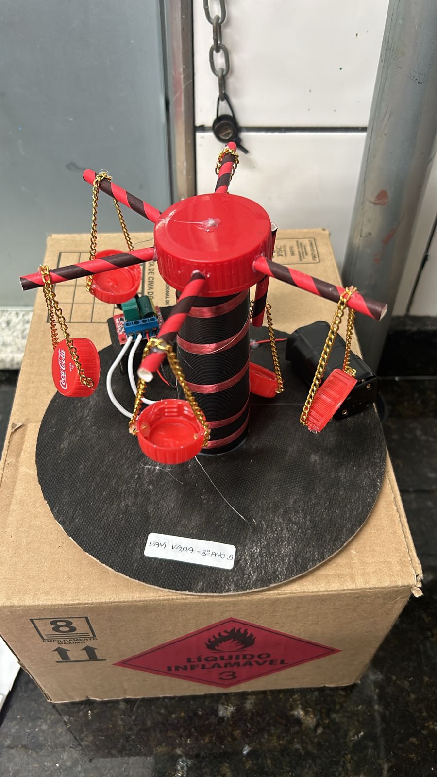 Alunos do 8.º ano transformam teoria em prática com protótipos de brinquedos em projeto de Robótica (2024)